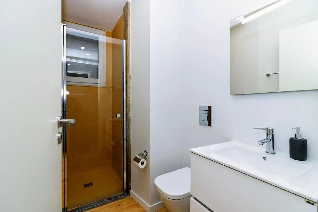 Mourarias Place - Yellow Studio Lisbon Apartment